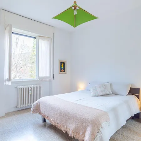 Apartment Bright & Cosy With Balcony Barni