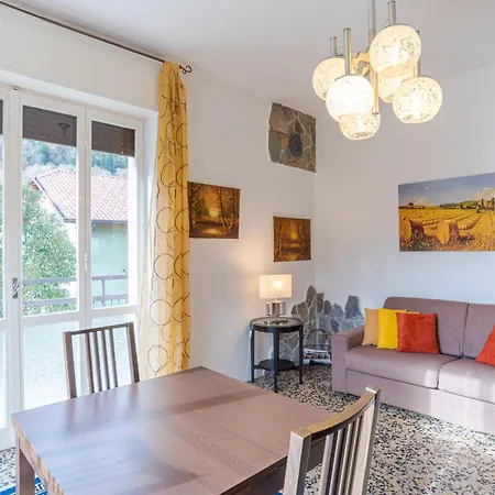 Bright & Cosy With Balcony Apartment Barni