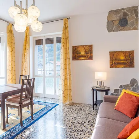 Bright & Cosy With Balcony