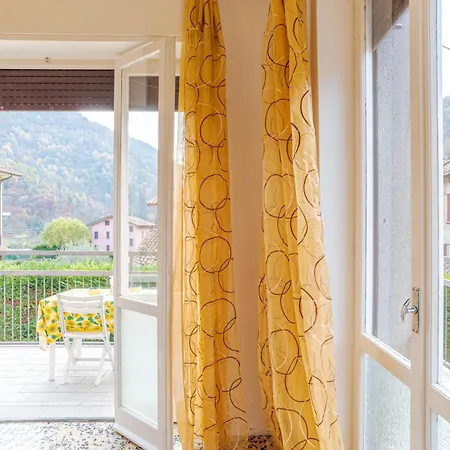 Apartment Bright & Cosy With Balcony Barni