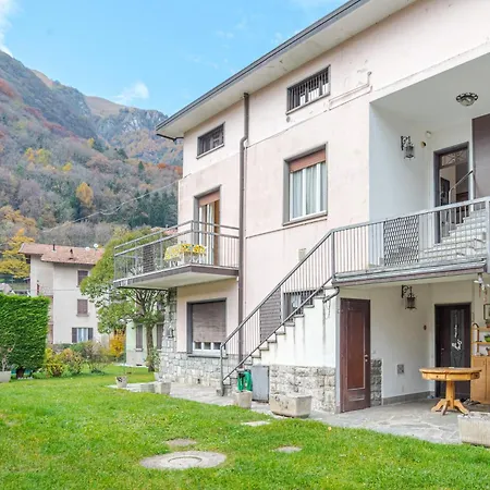 Bright & Cosy With Balcony Barni