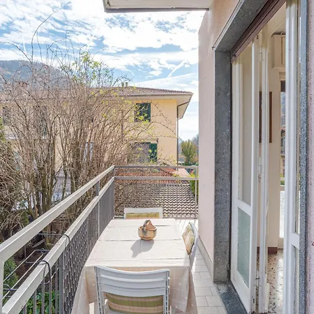 Apartment Bright & Cosy With Balcony Barni