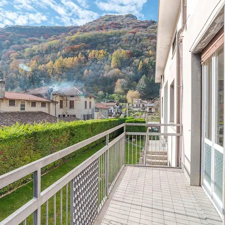 Bright & Cosy With Balcony